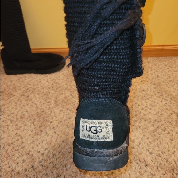 Ugg Womens Boots Size 8 Cardy Knit Fringe Black Sweater Button Up Side - Picture 2 of 3